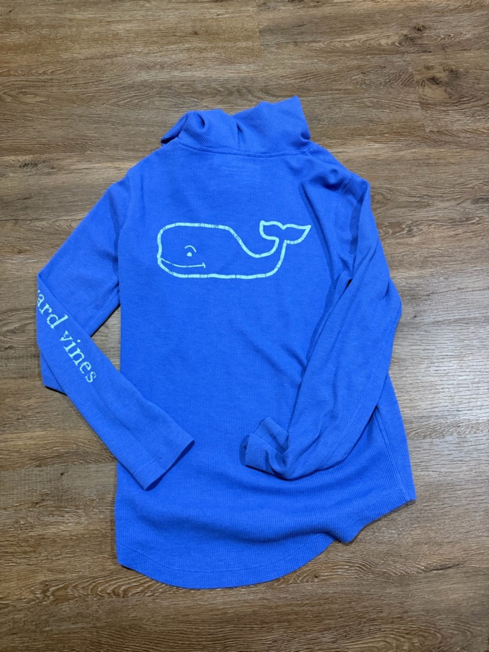 Vineyard Vines Women's Waffle Knit Thermal Whale Hoodie - Picture 5 of 8